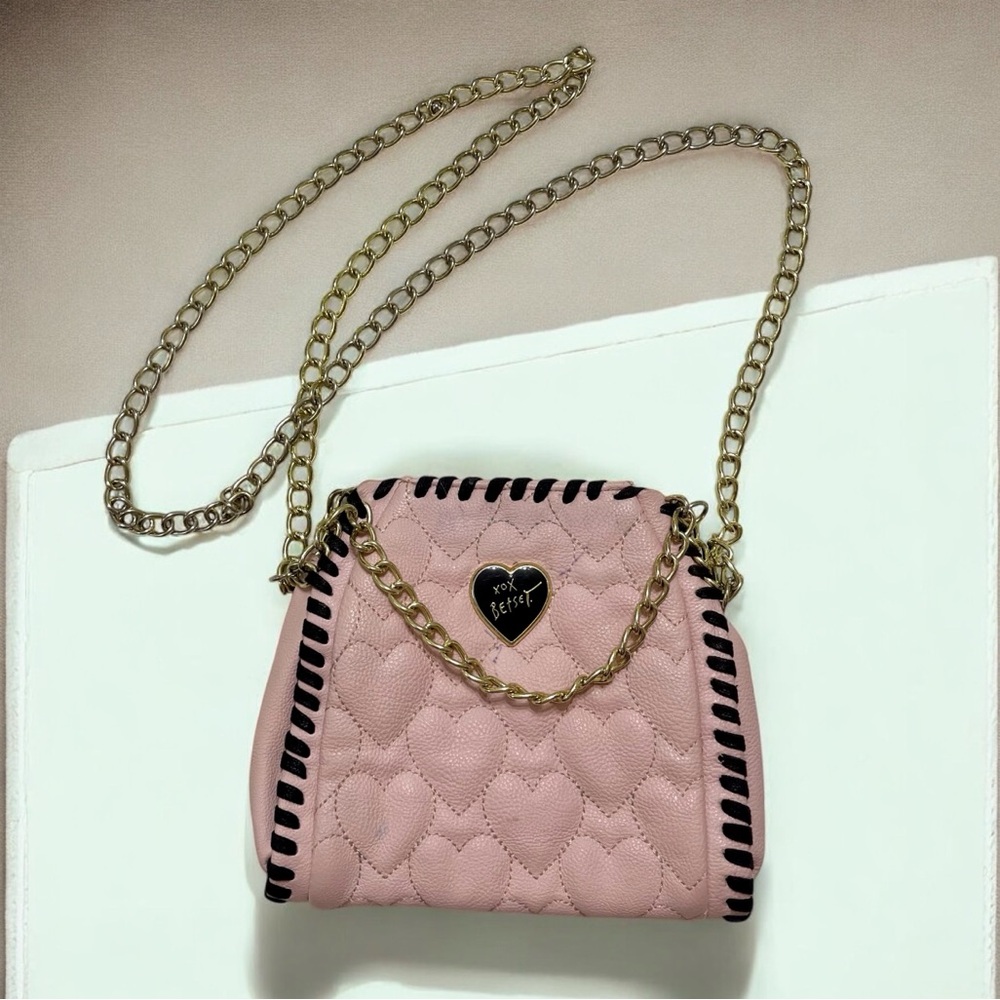 Betsey Johnson Light Pink Quilted Faux Leather Chain Strap Crossbody Heart Bag